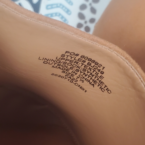 J. Crew Camel Faux Suede Clogs Wood Heel EUC women's SZ 7.5 - Picture 12 of 12